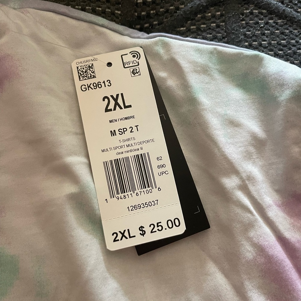 NWT ADIDAS Summer 2022 Style Men’s 2XL T-Shirt
